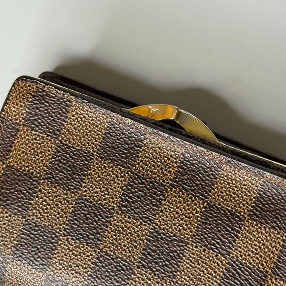 Louis Vuitton Damier Ebene Kisslock Wallet - Picture 4 of 8
